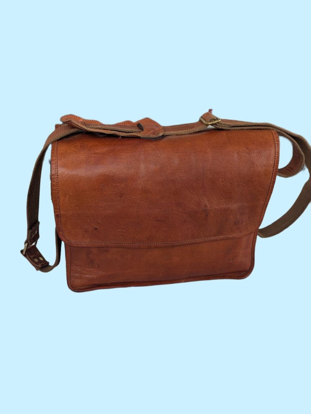 Berliner Bags - Leather Messenger Bag with adjustable shoulder strap
